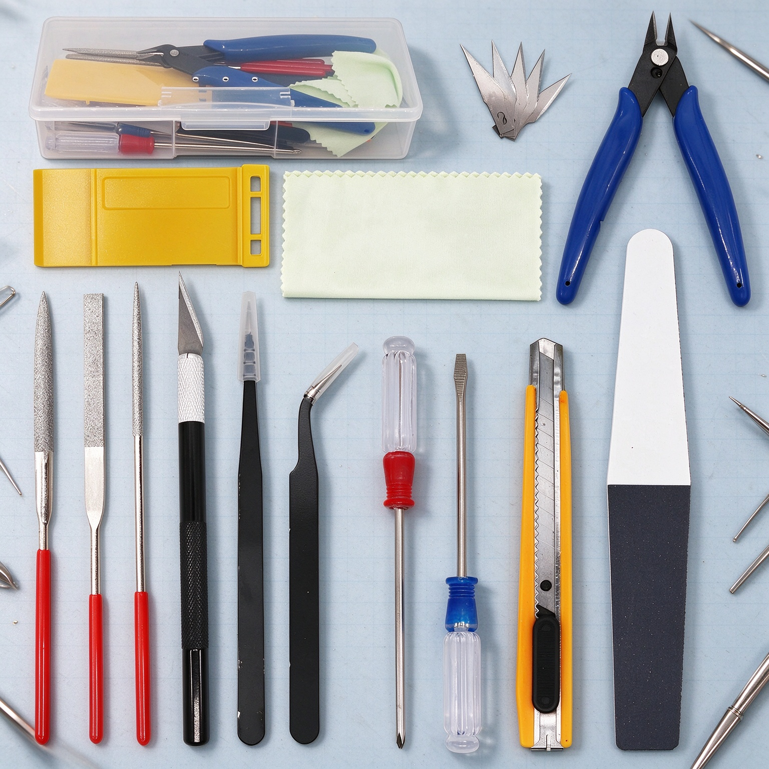 7 Modeler Basic Tool Set with Tweezers and Pliers - Image 1